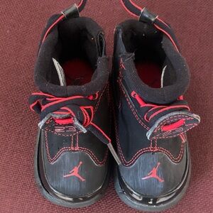 Jordan Toddlers Black Sneakers with Red Accents